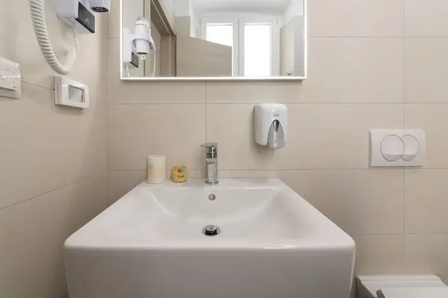 Superior Tek Büyük veya İki Ayrı Yataklı Oda