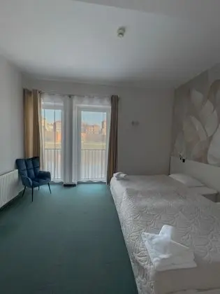 Tek Büyük veya İki Ayrı Yataklı Oda, Nehir Manzaralı