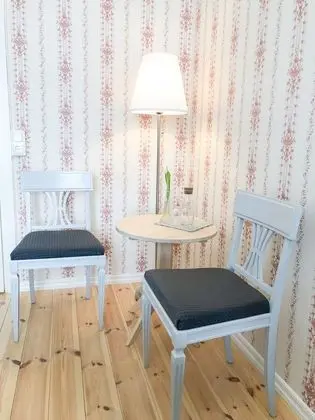 Tek Büyük Yataklı Oda, Ortak Banyo (Wallmans)