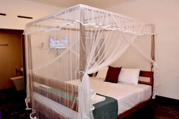 Standard Tek Büyük Yataklı Oda, 1 Çift Kişilik Yatak, Sigara İçilmez, Bahçe Manzaralı