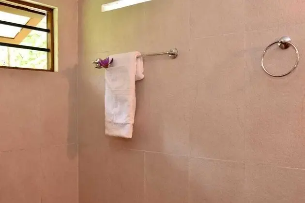 Standard Tek Büyük Yataklı Oda, 1 Çift Kişilik Yatak, Sigara İçilmez, Bahçe Manzaralı