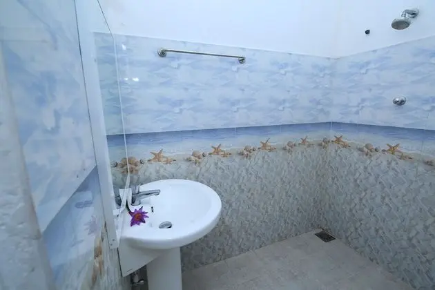 Standard Tek Büyük Yataklı Oda, Havuz Manzaralı