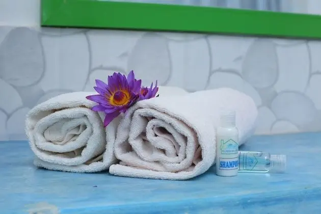 Standard Tek Büyük Yataklı Oda, Havuz Manzaralı