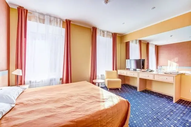 Comfort Tek Büyük veya İki Ayrı Yataklı Oda