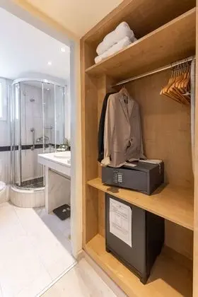 Executive Oda, Teras