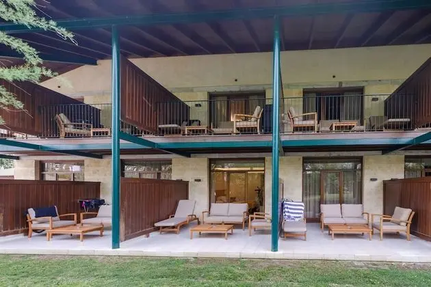 Oda, Balkon (Village, 2 adults + 2 children)