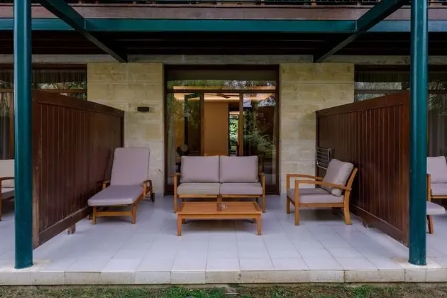 Oda, Balkon (Village, 2 adults + 2 children)