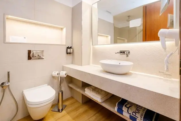 Oda, Balkon (Village, 2 adults + 2 children)