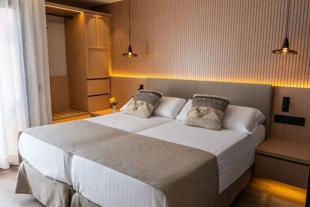 Tek Büyük veya İki Ayrı Yataklı Oda, Balkon (Maris Plus)