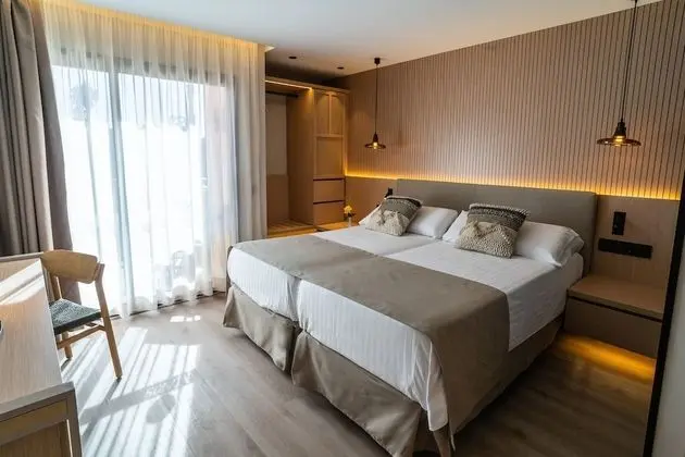 Tek Büyük veya İki Ayrı Yataklı Oda, Balkon (Maris Plus)