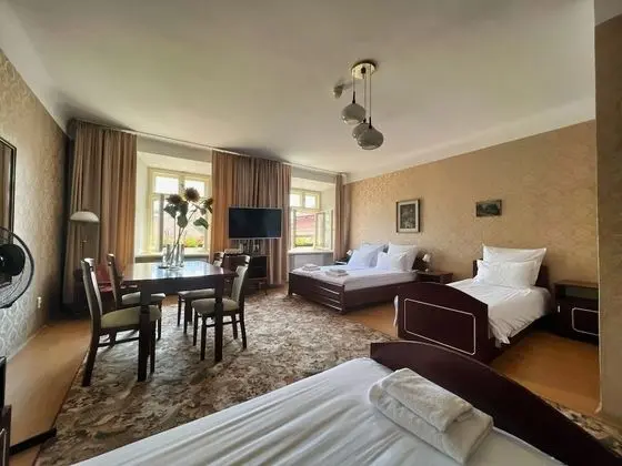 Family Dört Kişilik Oda