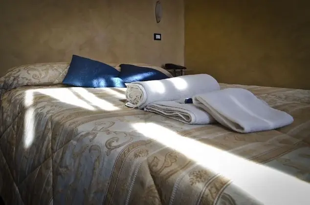 Büyük Yataklı Tek Kişilik Oda