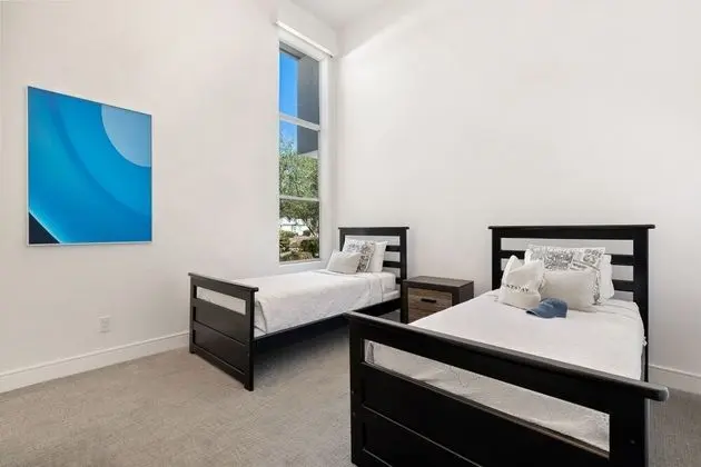 Ev (5 Bedrooms)