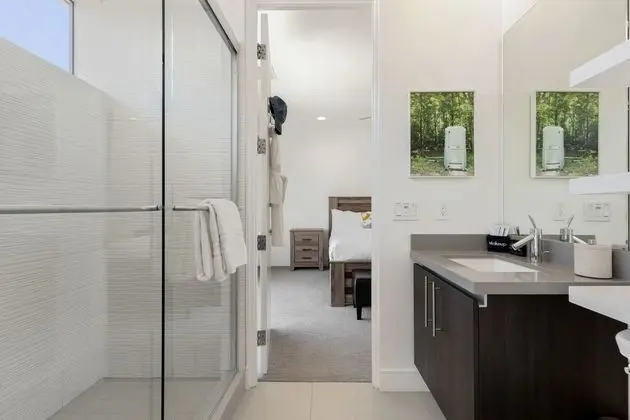 Ev (5 Bedrooms)