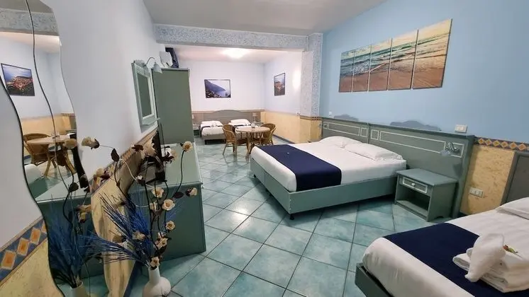 Standard Dört Kişilik Oda