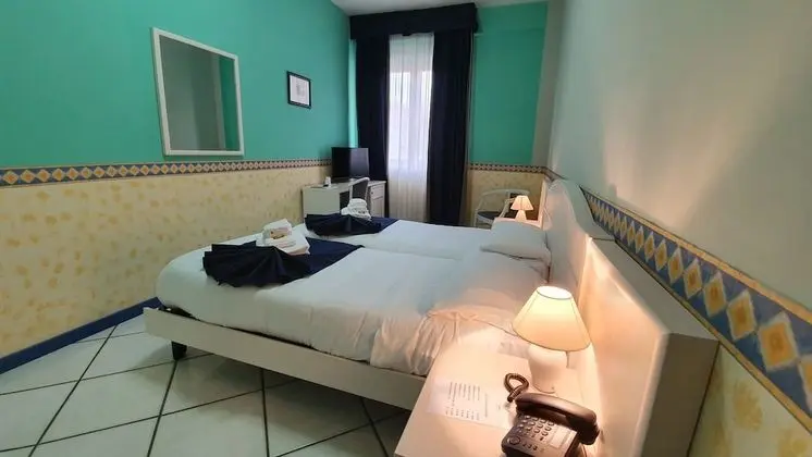 Standard Tek Büyük Yataklı Oda