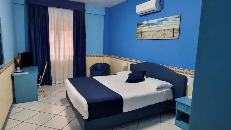 Standard Tek Büyük Yataklı Oda