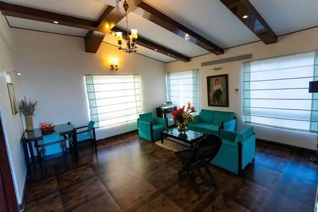 Superior Villa, 1 Yatak Odası, Özel Banyo, Havuz Manzaralı