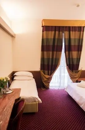 Classic Üç Kişilik Oda