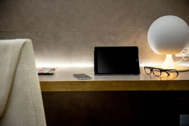 Deluxe Tek Büyük Yataklı Oda