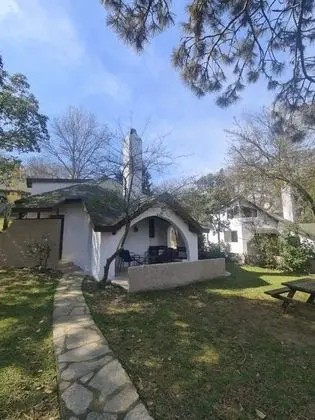 Villa 1