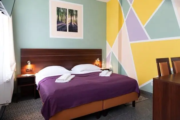 Basic Tek Büyük Yataklı Oda