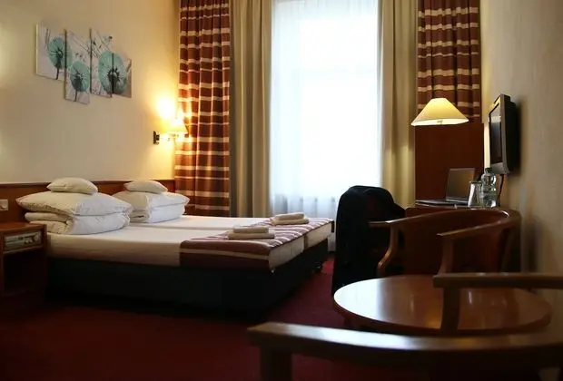 Comfort Tek Büyük Yataklı Oda