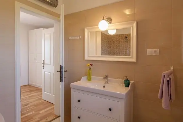 Ev (Polonijo - H(6+2))