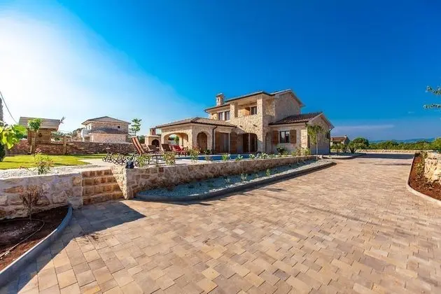 Ev (Polonijo - H(6+2))