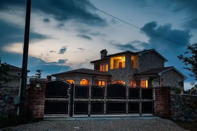 Ev (Polonijo - H(6+2))