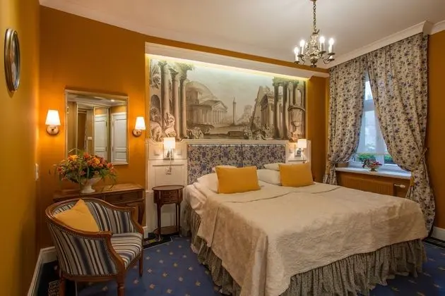 Tek Büyük Yataklı Oda