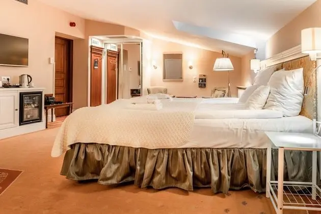 Tek Büyük Yataklı Oda