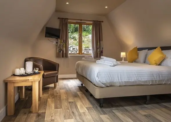 Tek Büyük Yataklı Oda (Cowslip)