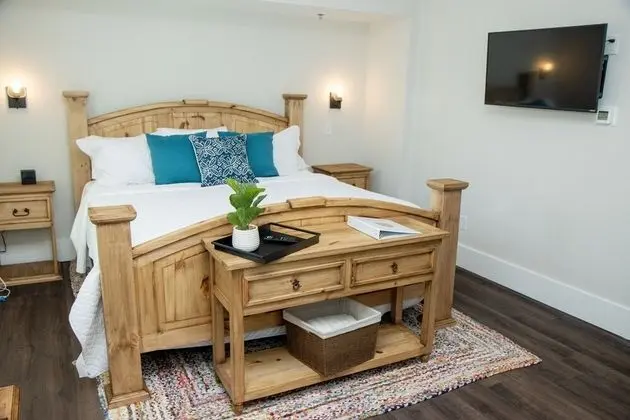Luxury Stüdyo, 1 En Büyük (King) Boy Yatak, Sigara İçilmez, Küçük Mutfak (Unit 2)
