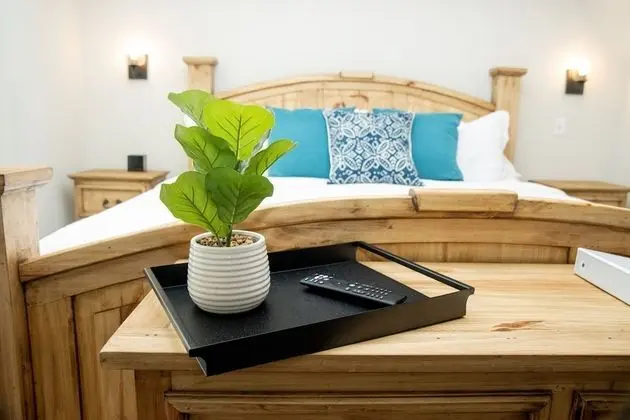 Luxury Stüdyo, 1 En Büyük (King) Boy Yatak, Sigara İçilmez, Küçük Mutfak (Unit 2)