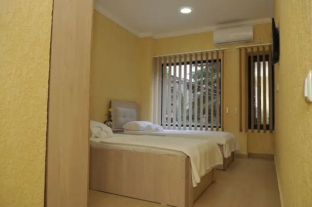 Comfort Tek Büyük veya İki Ayrı Yataklı Oda