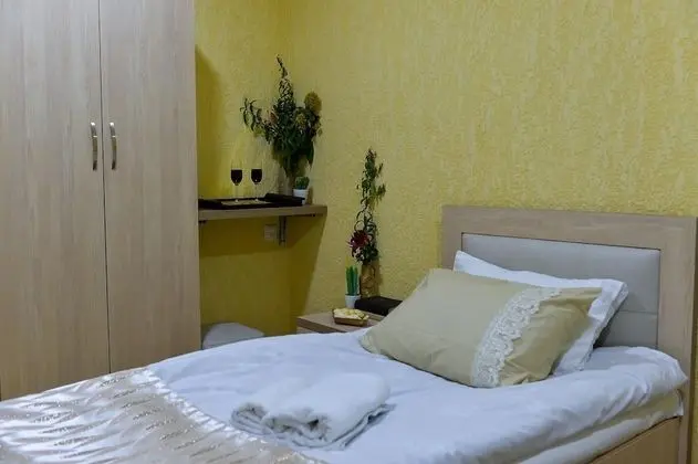 Comfort Tek Büyük Yataklı Oda