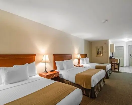 Oda, Birden Çok Yatak, Sigara İçilmez (3 double beds)