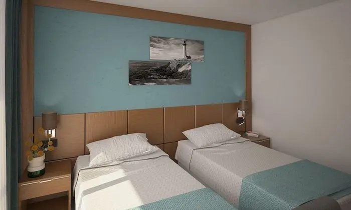 Tek Büyük veya İki Ayrı Yataklı Oda, Balkon