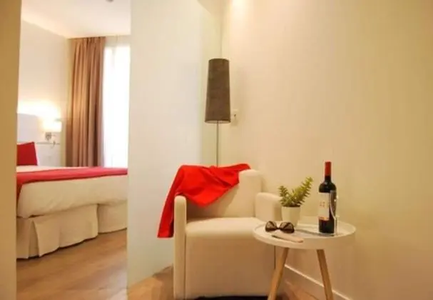 Standard Tek Büyük veya İki Ayrı Yataklı Oda, Balkon