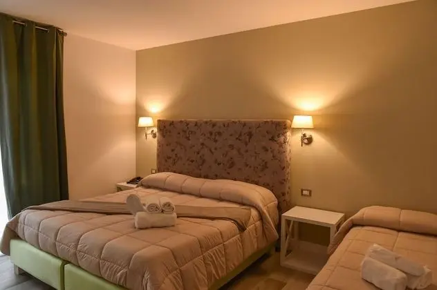 Standard Üç Kişilik Oda, Balkon