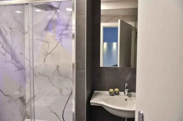 Tek Büyük veya İki Ayrı Yataklı Oda, Balkon