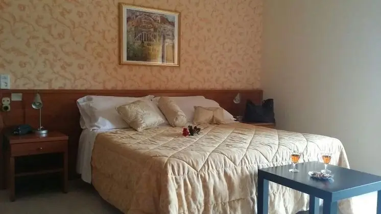 Standard Tek Büyük veya İki Ayrı Yataklı Oda
