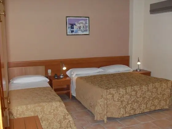 Standard Üç Kişilik Oda
