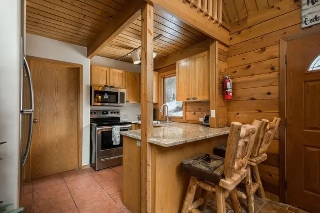 Family Kulübe, Nehir Manzaralı (Riverside Cabin - 2 Story)