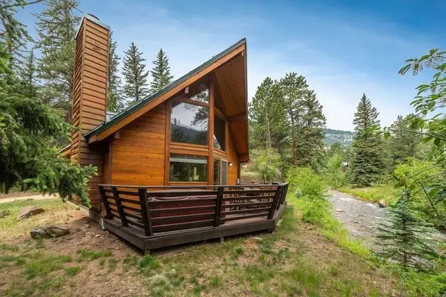 Family Kulübe, Nehir Manzaralı (Riverside Cabin - 2 Story)