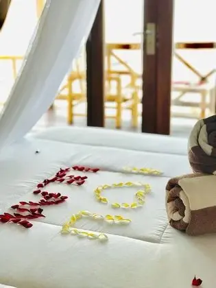 Traditional Tek Büyük Yataklı Oda