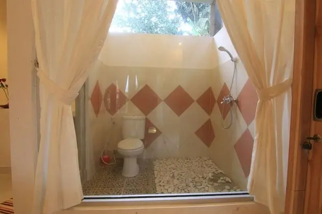 Standard Tek Büyük Yataklı Oda (Garden View)