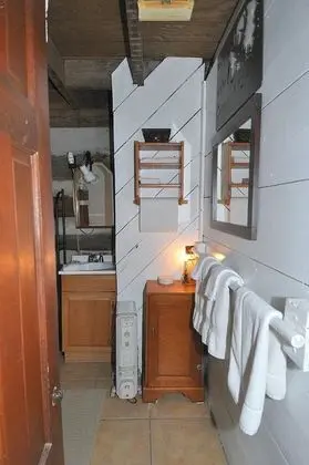 Ev, Birden Çok Yatak (Pondview Cabin)