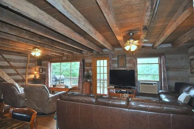 Ev, Birden Çok Yatak (Pondview Cabin)